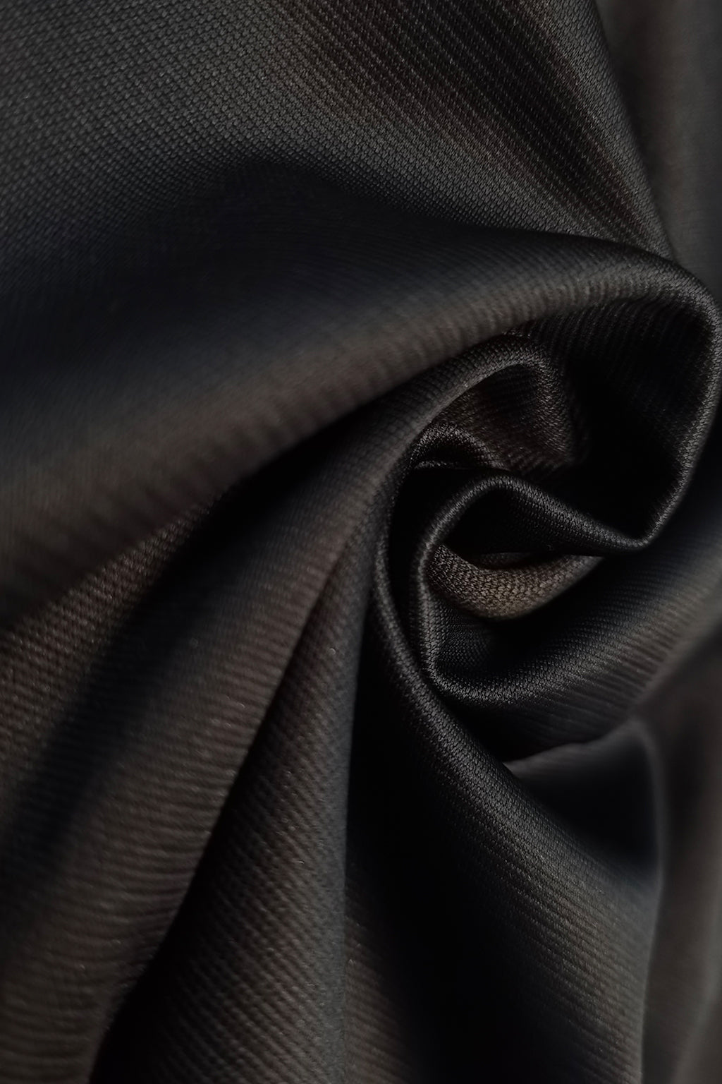 High-Performance Semi-Matte Polyester 50D Milk Silk Interlayer Fabric – Lightweight & Ultra Dry