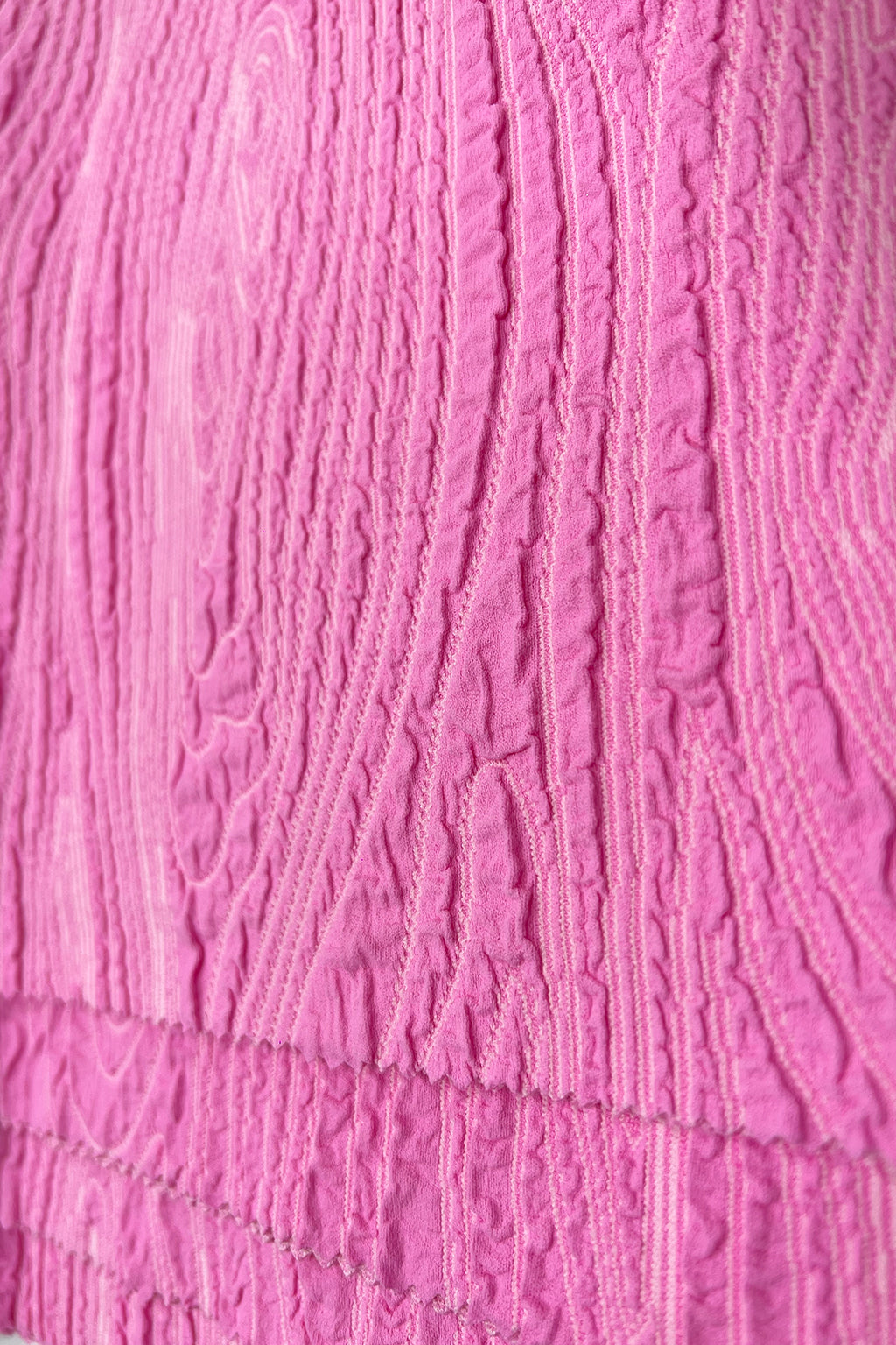 Elegant Wave Jacquard Nylon-Polyester Fabric – Textured and Vibrant for Swimwear & Fashion